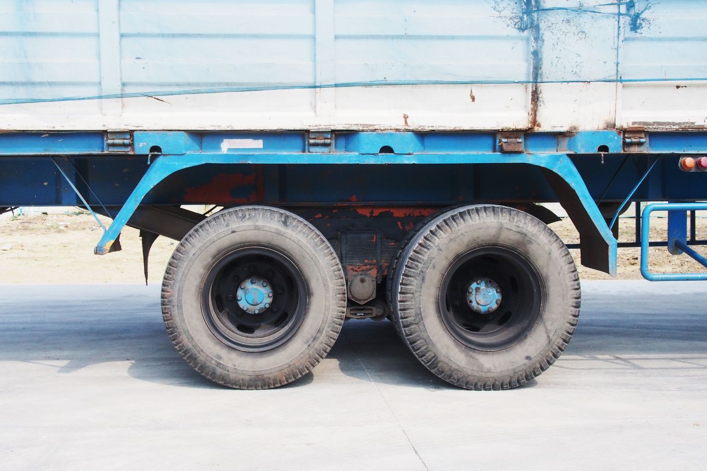 Understanding Different Types of Wheel Finishes and How to Polish Them